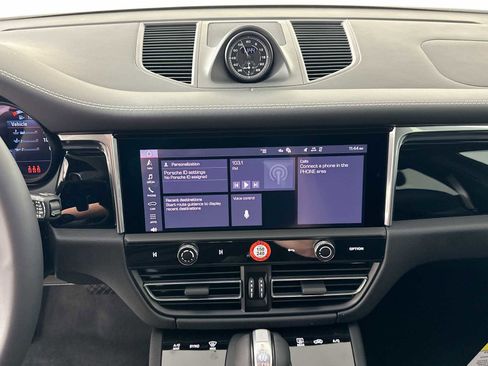 New 2025 Porsche Macan S image 17