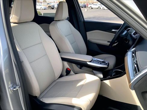 Used 2025 BMW X1 xDrive28i w/ Premium Package image 8