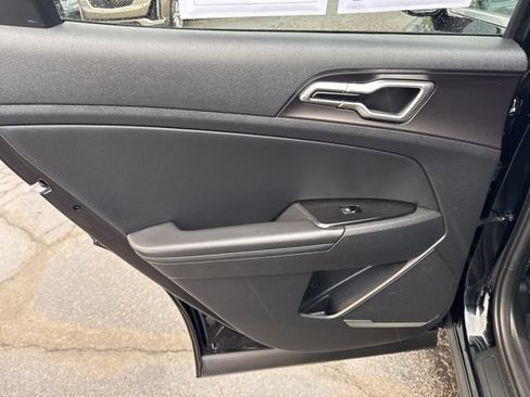 Used 2023 Kia Sportage EX FWD image 17