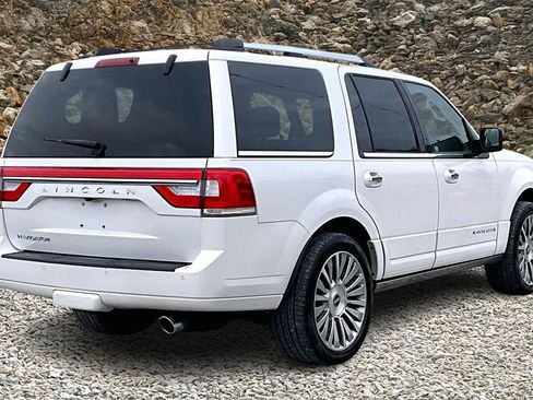 Used 2017 Lincoln Navigator Reserve image 2