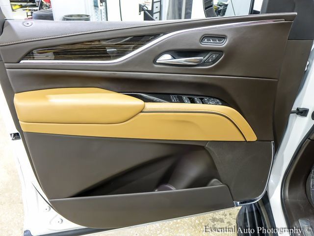 Certified 2022 Cadillac Escalade Premium Luxury w/ Performance Package AWD/4WD image 24