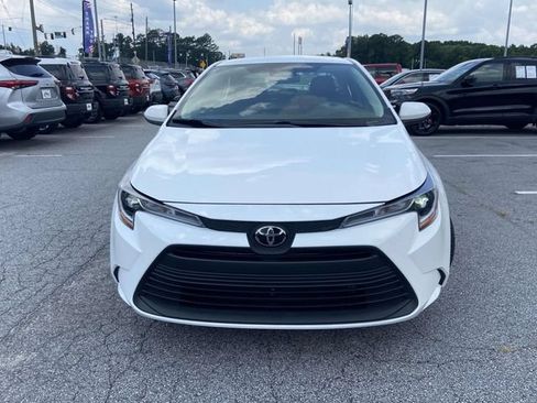 Used 2026 Toyota Corolla LE FWD image 8
