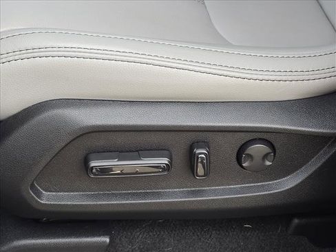 Used 2025 Honda Pilot EX-L image 14