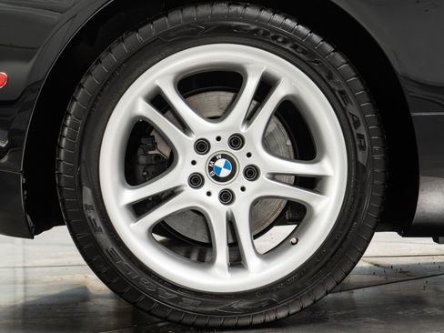Used 2001 BMW Z8 RWD image 32