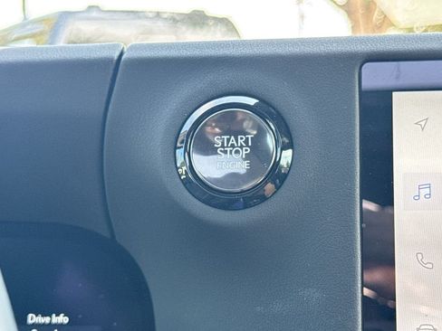 Used 2024 Lexus GX 550 w/ Accessory Package (2T) AWD/4WD image 20