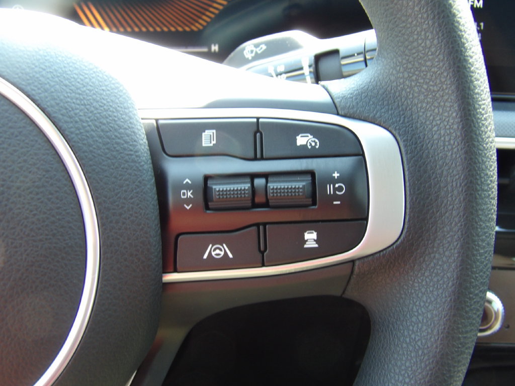 New 2026 Kia K5 LXS FWD image 19