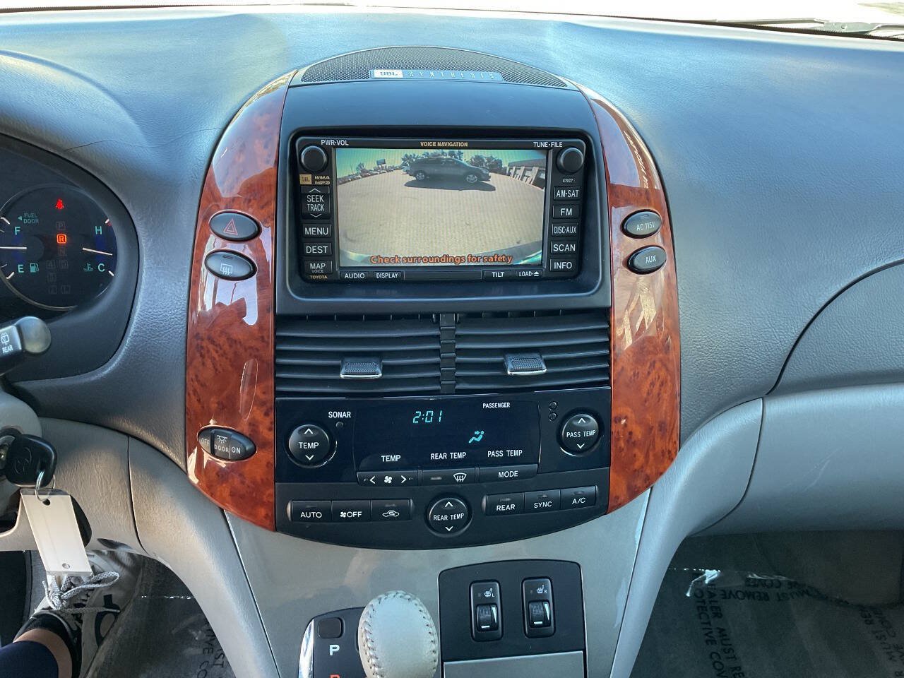 Used 2010 Toyota Sienna XLE w/ Towing Prep Pkg FWD image 21