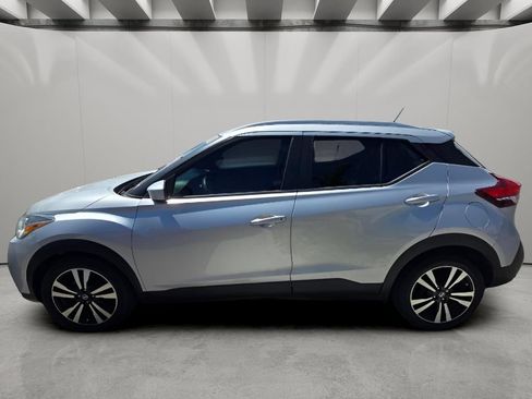 Used 2020 Nissan Kicks SV FWD image 3