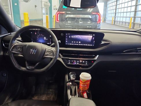 Used 2024 Buick Envista Avenir FWD image 11