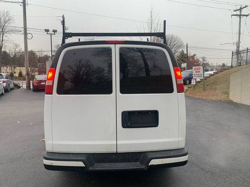 Used 2013 Chevrolet Express 1500 image 3