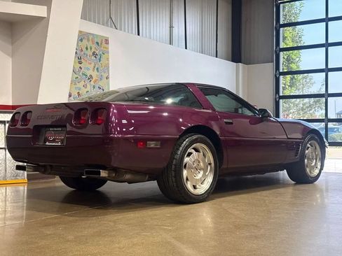 Used 1995 Chevrolet Corvette Coupe RWD image 33