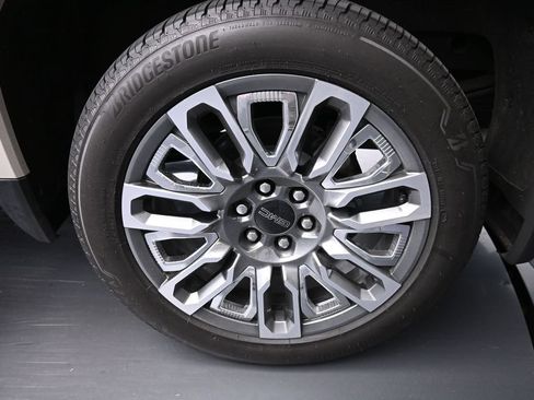 Used 2026 GMC Sierra 1500 Denali Ultimate AWD/4WD image 9