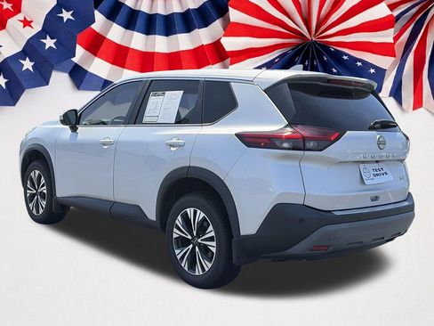 Certified 2023 Nissan Rogue SV FWD image 3