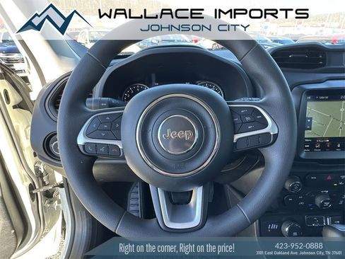 Used 2023 Jeep Renegade Latitude image 30