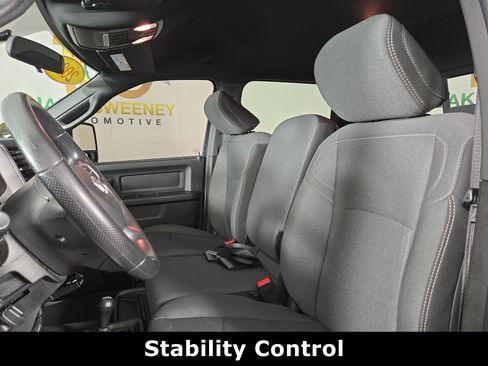 Used 2024 RAM 2500 Tradesman w/ Chrome Appearance Group image 11