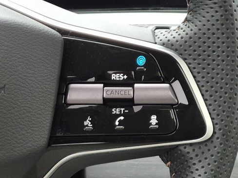 Used 2023 Nissan Ariya FWD image 18
