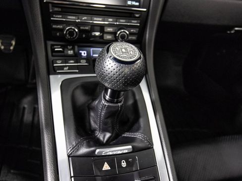 Used 2015 Porsche 911 Carrera image 20