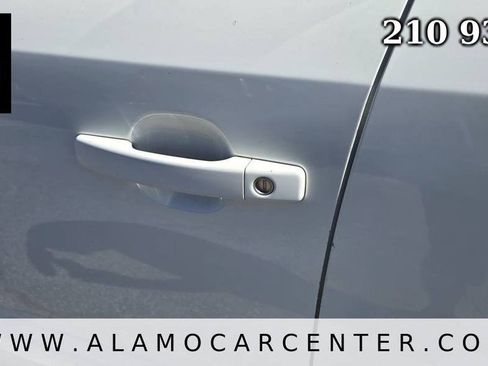 Used 2018 Kia Soul + FWD image 10