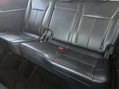 Used 2019 Ford Expedition XLT w/ Equipment Group 202A image 28