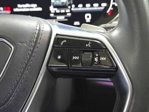 Used 2020 Audi S8 L w/ S8 Executive Package AWD/4WD image 28