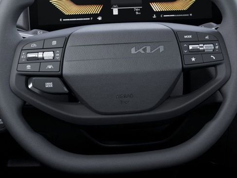 New 2025 Kia K4 LXS image 23