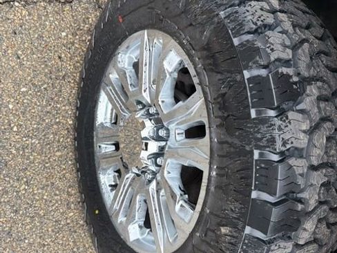 Certified 2021 Chevrolet Silverado 2500 LTZ w/ LTZ Convenience Package image 27