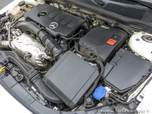 Used 2021 Mercedes-Benz CLA 250 w/ Premium Package image 31