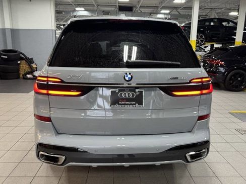 Used 2025 BMW X7 xDrive40i w/ M Sport Package AWD/4WD image 5