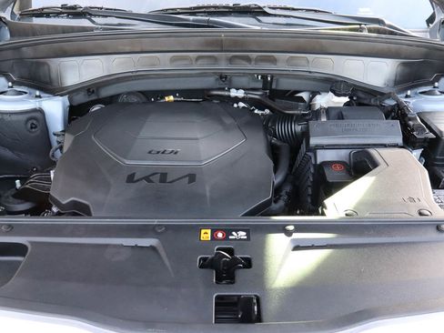 Used 2025 Kia Telluride S image 18