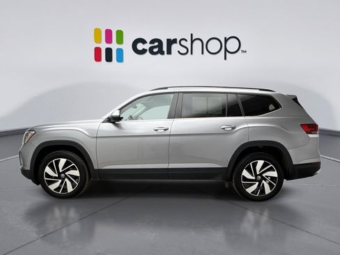 Used 2024 Volkswagen Atlas SE image 2