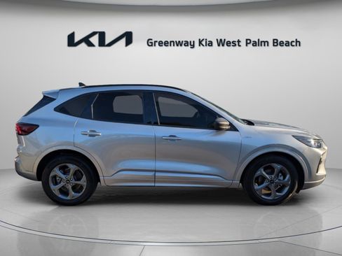 Used 2023 Ford Escape ST-Line w/ Tech Pack #1 image 9