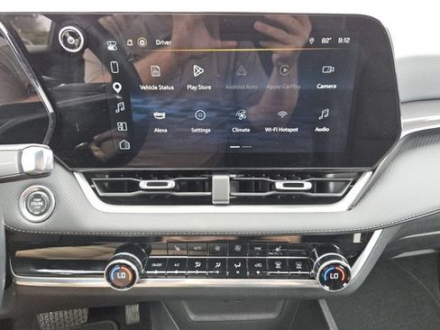 Used 2025 Chevrolet Equinox LT w/ Convenience Package II FWD image 17