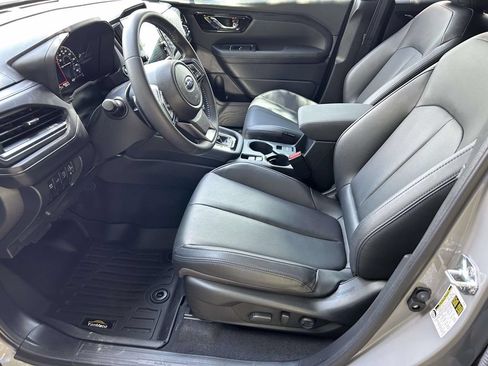 Used 2025 Subaru Forester Limited w/ Popular Package AWD/4WD image 12