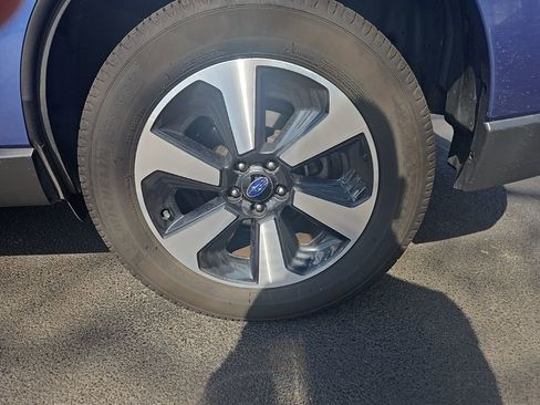 Used 2017 Subaru Forester 2.5i Premium w/ All-Weather Package image 9