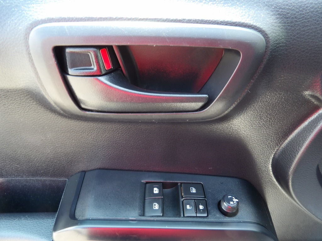 Used 2020 Toyota Tacoma SR RWD image 15