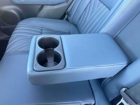 Used 2024 Nissan Ariya AWD image 10