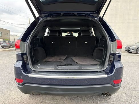 Used 2017 Jeep Grand Cherokee Limited AWD/4WD image 9