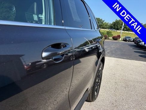Used 2025 Kia Sorento S FWD image 22