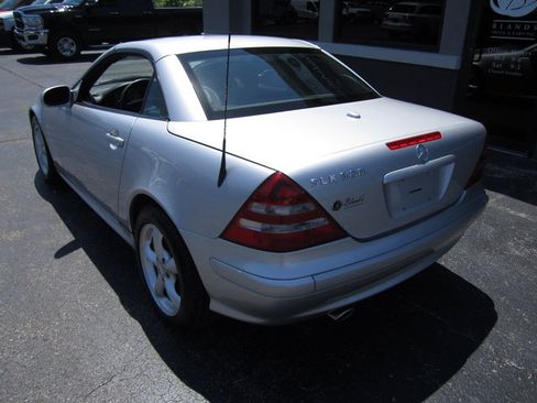 Used 2001 Mercedes-Benz SLK 320 image 3