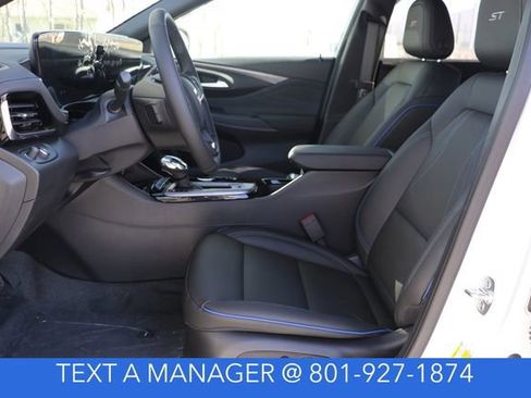 New 2026 Buick Envista Sport Touring image 17