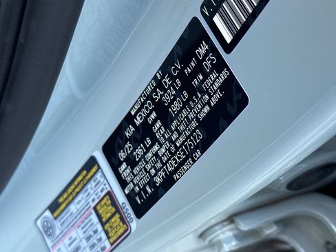 Used 2025 Kia K4 FWD image 38