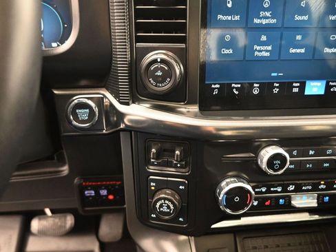 Used 2024 Ford F150 Lariat w/ Equipment Group 502A High image 18