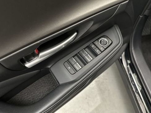 Used 2025 Toyota Grand Highlander AWD image 18