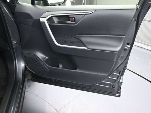 Used 2025 Toyota RAV4 LE AWD/4WD image 13
