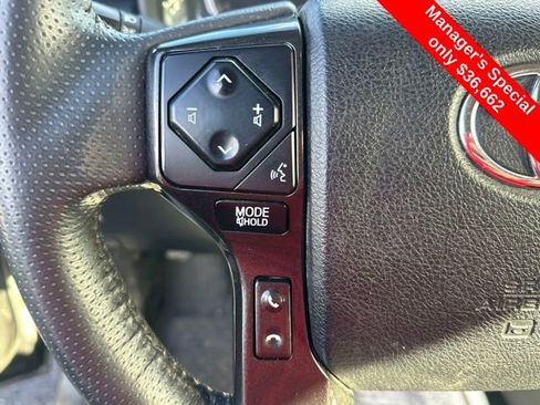 Used 2022 Toyota 4Runner TRD Off-Road Premium image 20