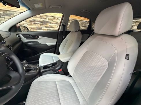 Certified 2023 Hyundai Kona SEL image 12