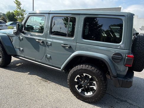Used 2025 Jeep Wrangler Unlimited Rubicon 4xe AWD/4WD image 10