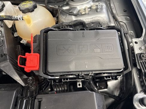 Used 2025 Chevrolet Malibu LT FWD image 22