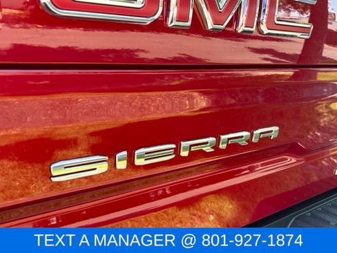 Used 2025 GMC Sierra 1500 AT4 w/ AT4 Premium Package AWD/4WD image 7