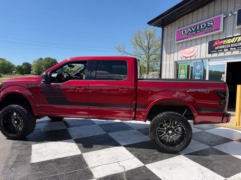 Used 2018 Ford F150 XLT w/ Equipment Group 302A Luxury AWD/4WD image 9